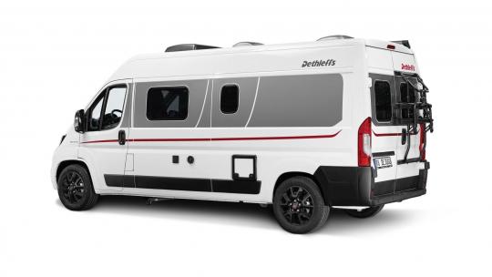 2021_06_DET_Globetrail_hinten_links_900